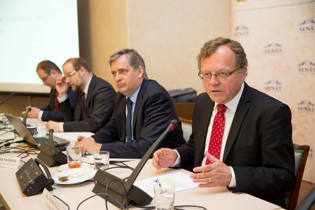 Vystoupení prezidenta NKÚ Miloslava Kaly na semináři (Foto: Senát, Martin Vlček)