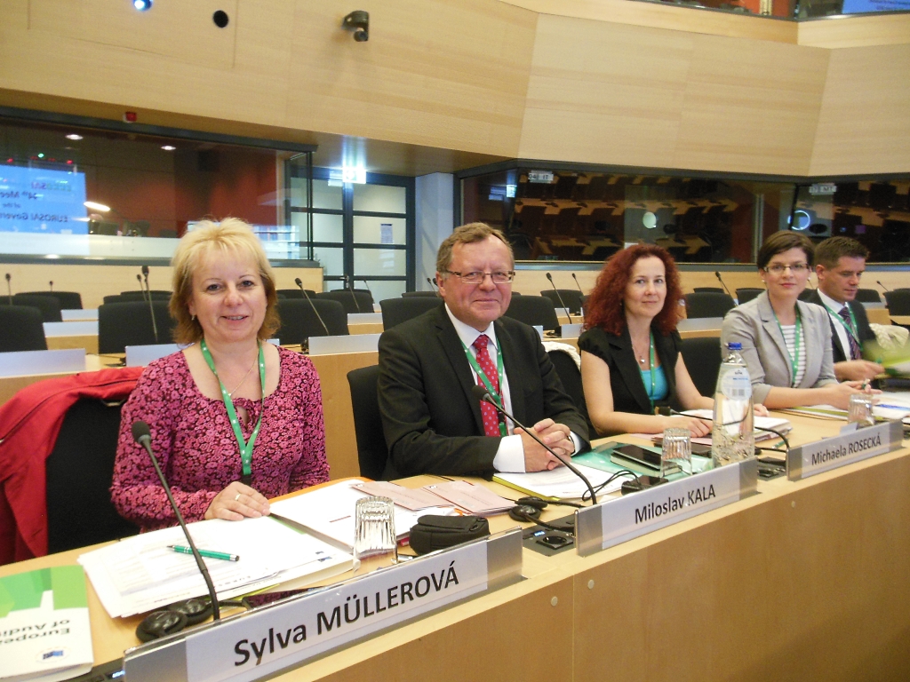 Prezident NKÚ Miloslav Kala se členy české delegace