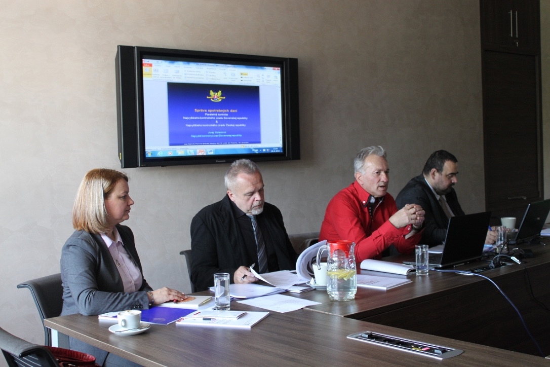 Zástupci slovenského NKÚ