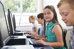 Školáci u počítače